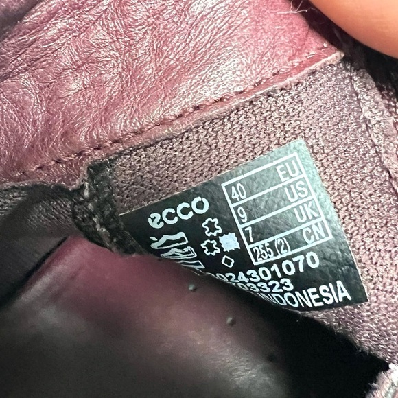 ECCO Soft 7 Low Bootie Women 9 Purple brown Leather Zip Sneaker Comfort Shoe - Picture 10 of 10